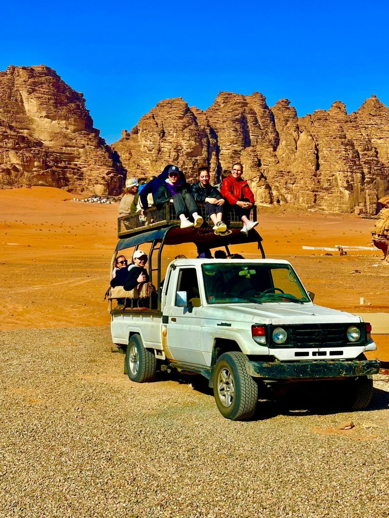 Nael Bedouin Luxury Camp Wadi Rum Eksteriør bilde